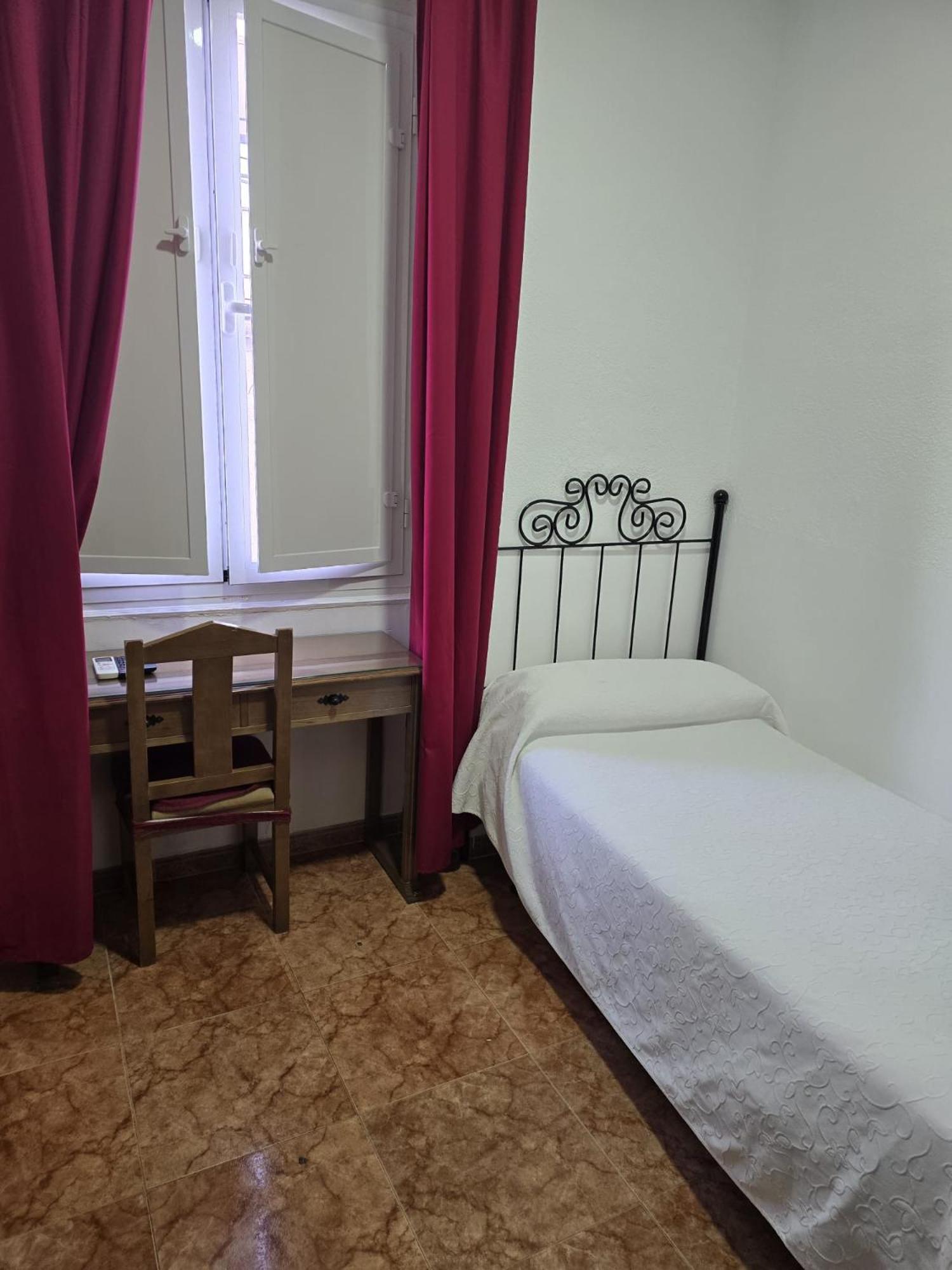 Rooms Los Montes Granada Exterior photo